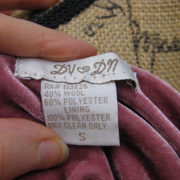 DV DN Skirts Nwot Dv Dn Pink Velvet Skirt S Small Poshmark